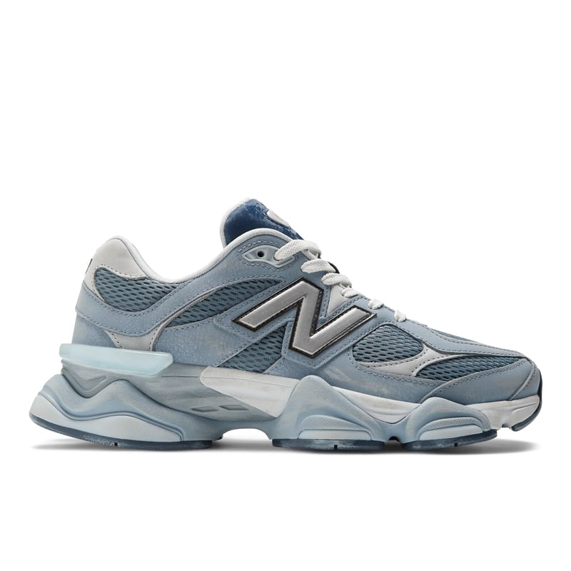 Sneakers - New Balance 9060
"Moon Daze"