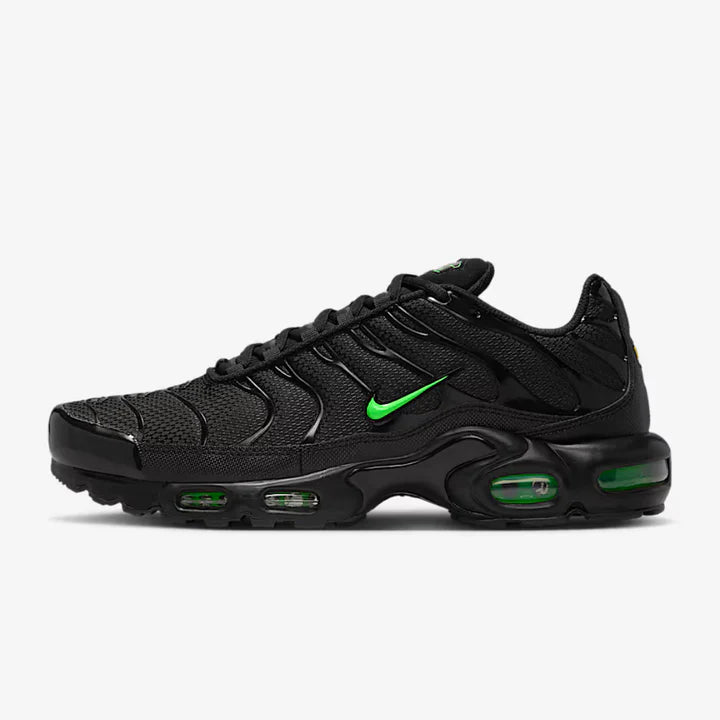 Sneakers - Nike Air Max Plus Tn Black Green Strike