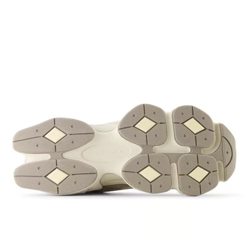 Sneakers - New Balance 9060 "Arid Stone & Mushroom"