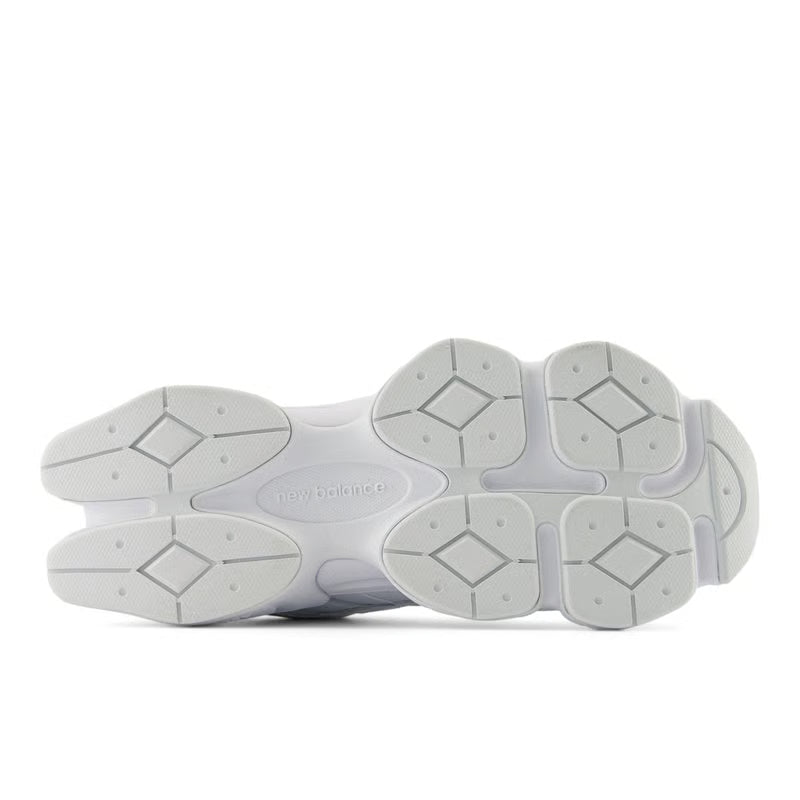 Sneakers - New Balance 9060 "Triple White"